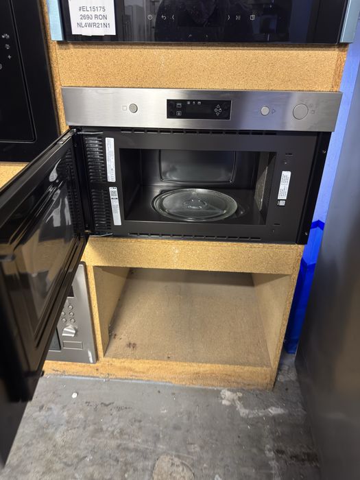 Cuptor cu microunde incorporabil Indesit IMK11X