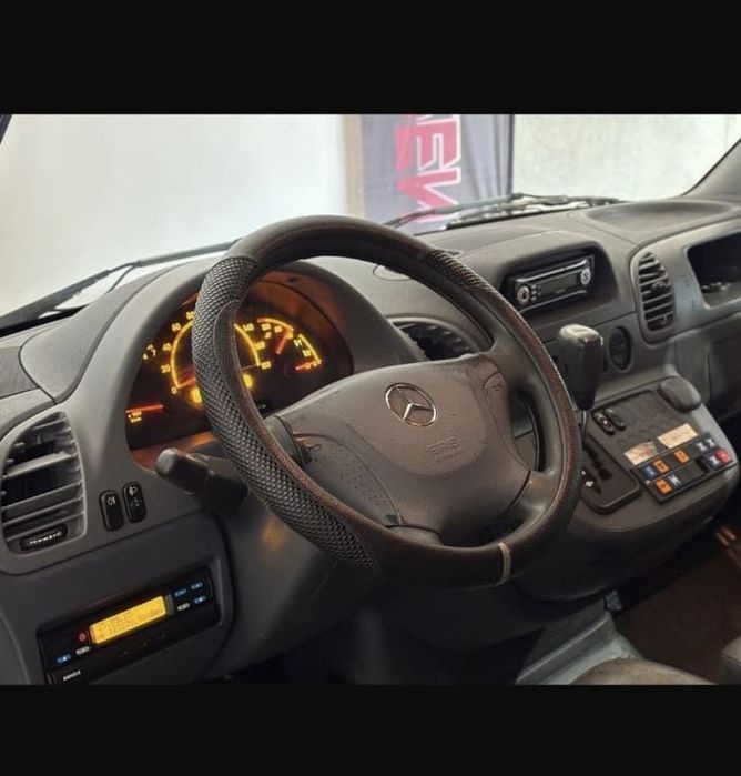 Mercedes sprinter model 616 original 3.5 t și cârlig omologat la 3.5