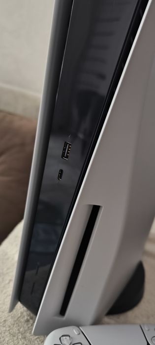 Продаю Playstation 5