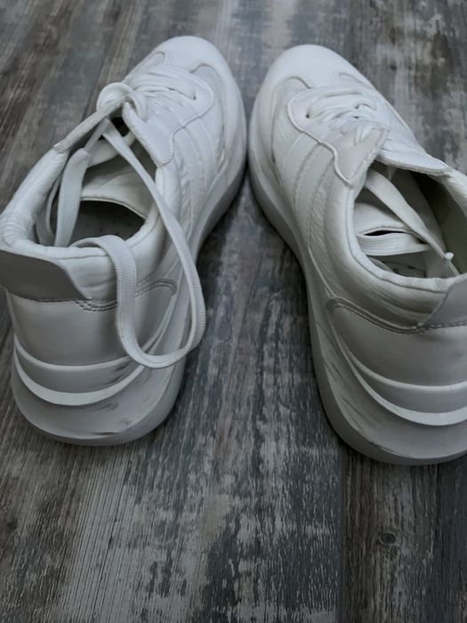 Спортни обувки