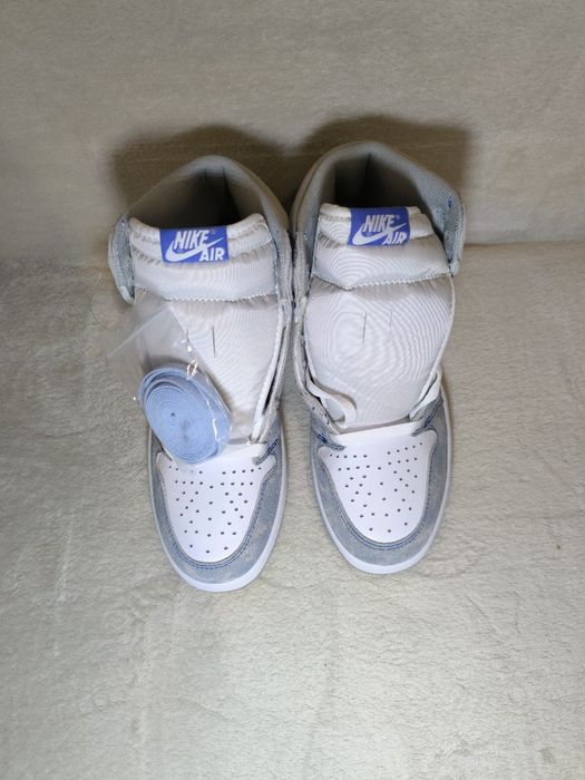Jordan 1 Hyper Royal