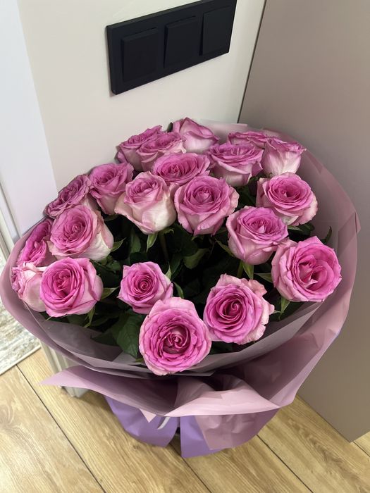 Продам цветы вчерашние остались три букета