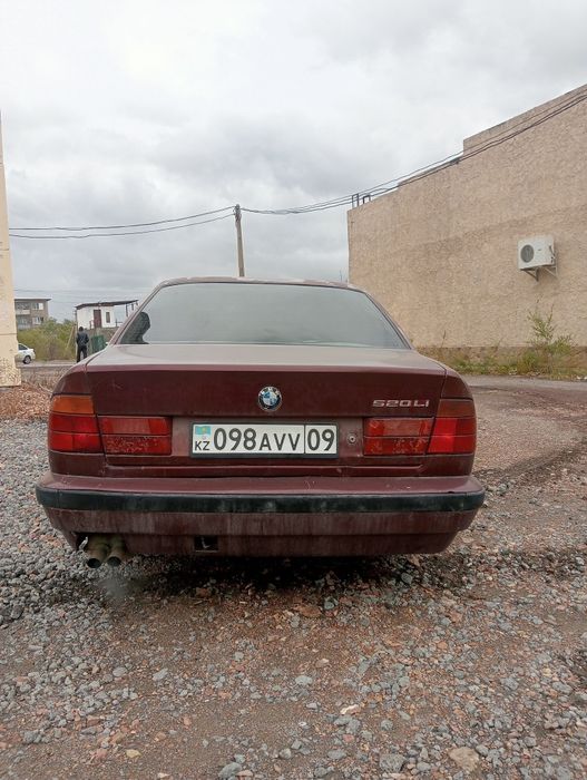 Продаю BMW 520 в среднем состоянии