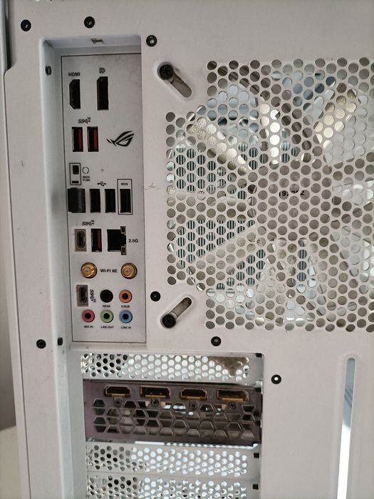 PC Gaming  •  Ryzen 5 7600X  •  RTX 3060 12GB  •  32GB RAM  •  2TB SSD