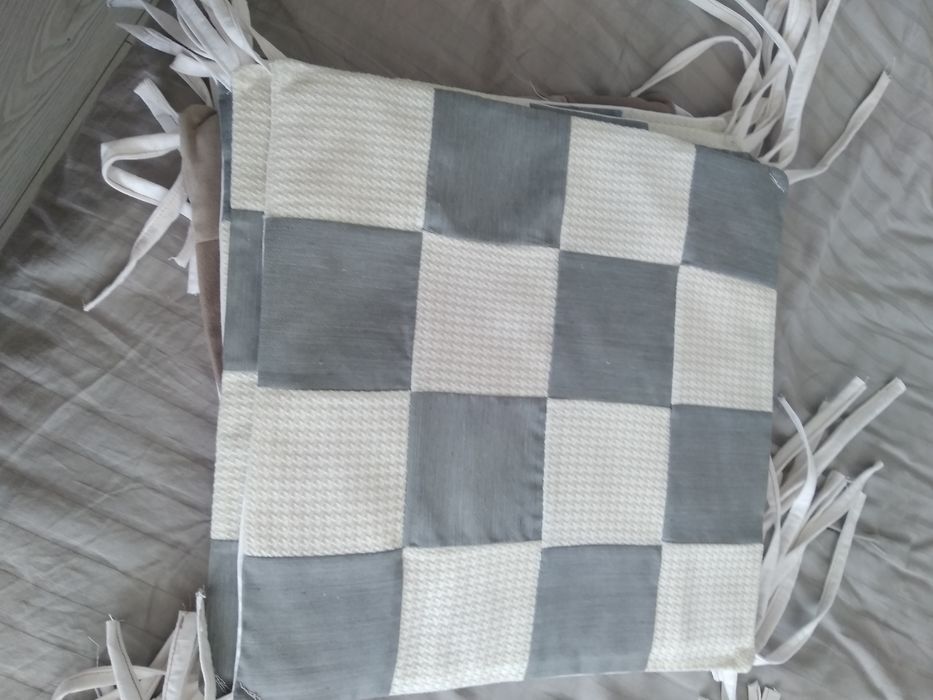 Продам чехлы для стульев