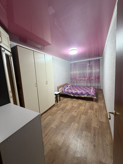 Продам 2 комнатную квартиру .