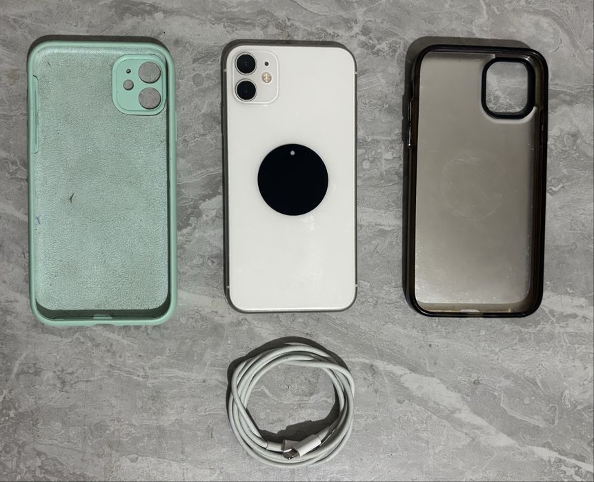 iPhone 11 (White) — 64 GB