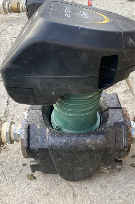 2 pompe de circulatie DAB Evoplus B 120/250.40 M stare foare buna