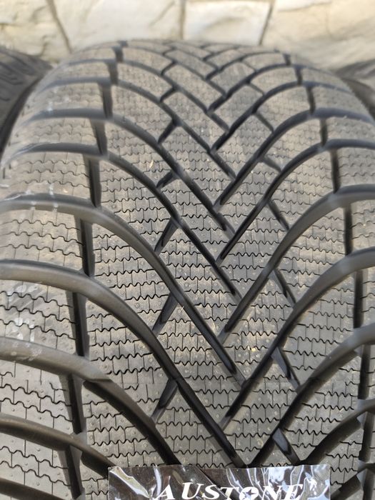 Нови зимни гуми Austone 225/40R18 DOT 26  БОРД 225/40/18