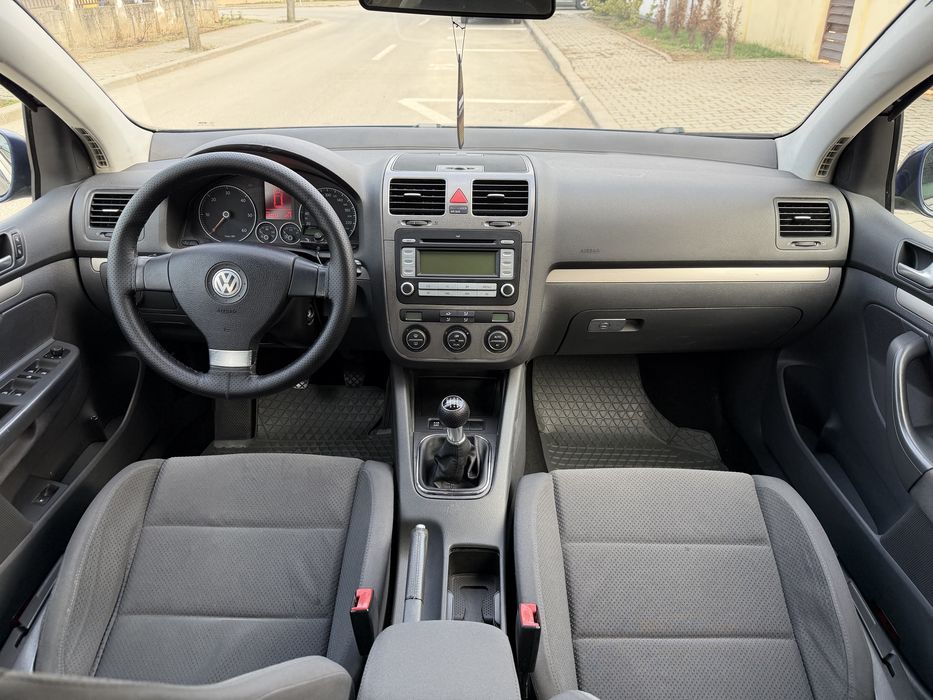 Vw Golf 5 / 1.9 diesel 6 trepte / Stare buna / An 2008 E/4 !!