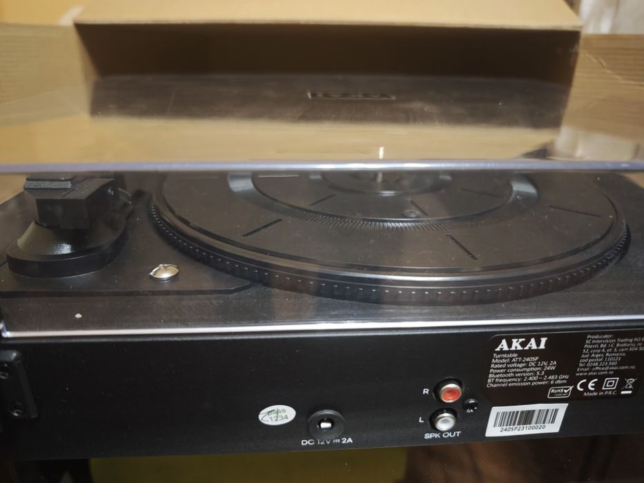 Грамофон Akai ATT 240-SP