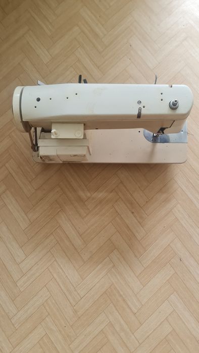 Електрическа шевна машина