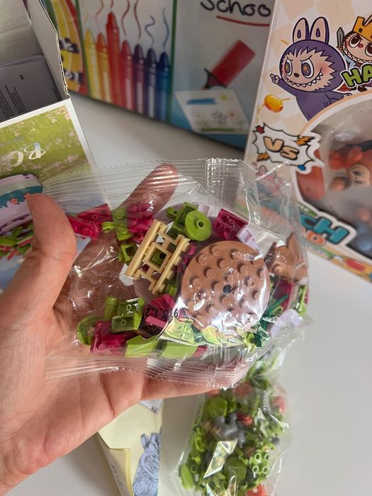 Лот играчки - Комплект за рисуване в куфар 168 части, игра Лабубу и 3D конструктор цвете