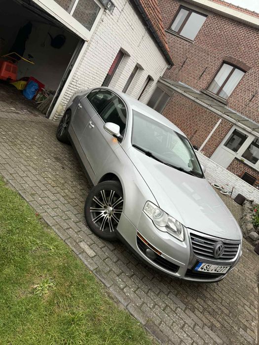 Vând urgent Passat B6