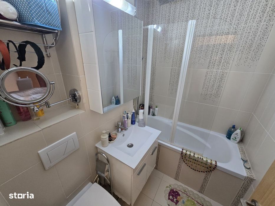 Ap. 2cam,dec,renovat total,et.5,bl.reabilitat,1 min distanta metrou.