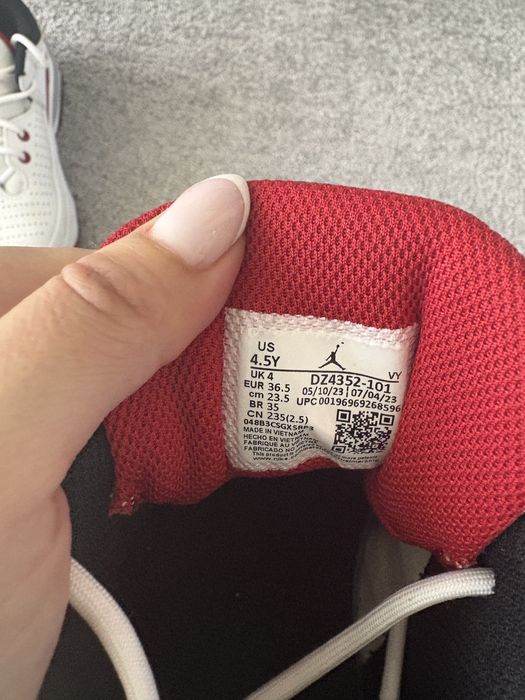 Nike Jordan обувки