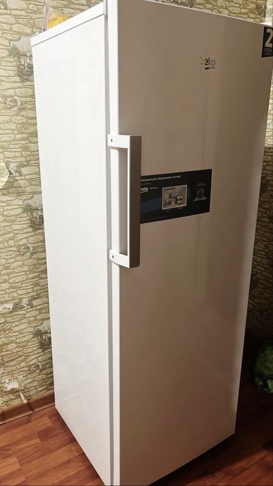 Морозильник 6 камерный. Почти новый