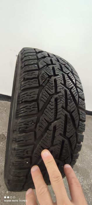 Vând anvelopa de iarna 195/50 R1582H Dot 08.20