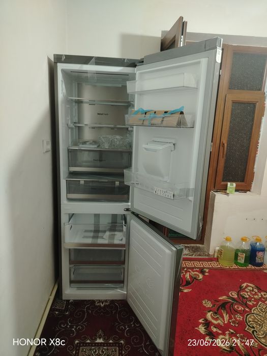 LG холоделник холати янги хали ишлатиб корилмади.