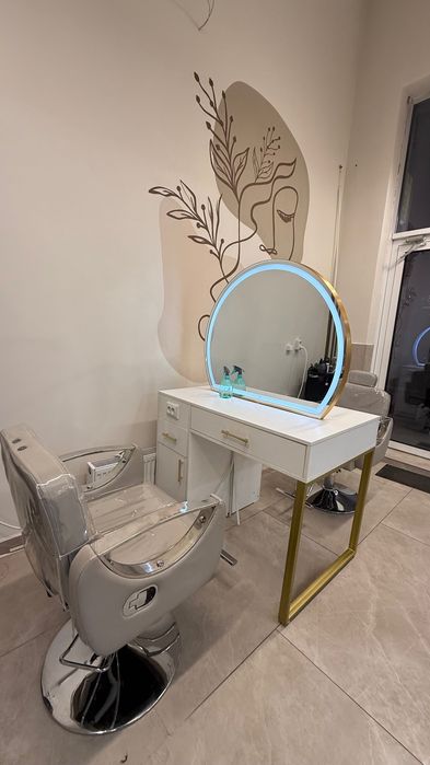 Парикмахерская кресло