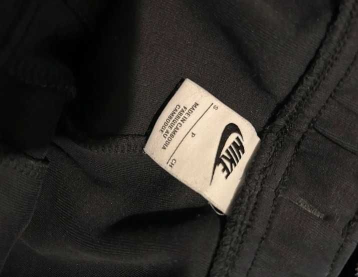 Pantaloni Nike Tech Fleece negri Marimea S