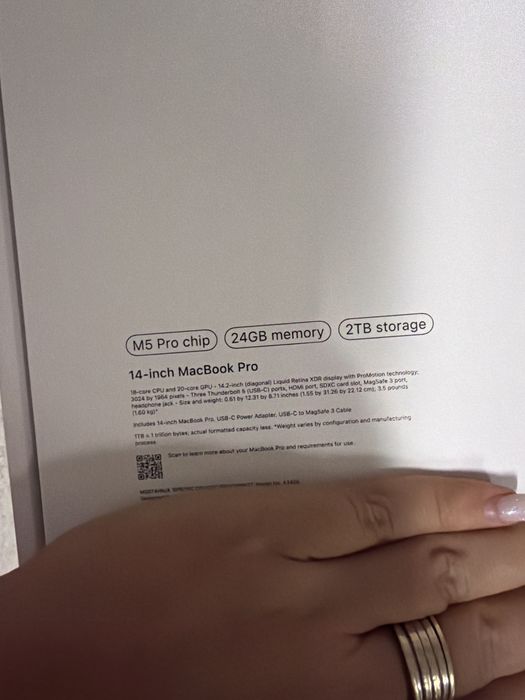 Apple Macbook 14 pro M5 24/2TB