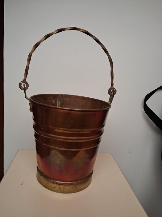 Galeata cupru provenienta Germania