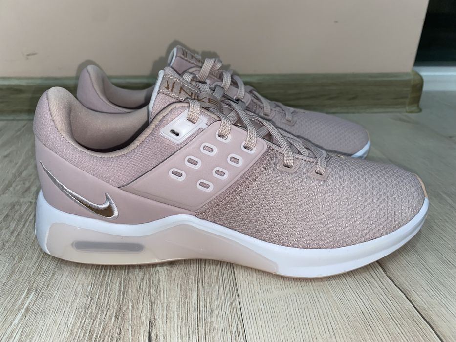 Маратонки Nike Bella TR 4