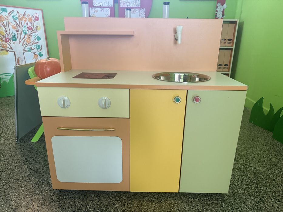 Детска дървена кухня