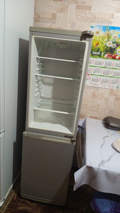 Холодильник - мини Samsung отлично работает