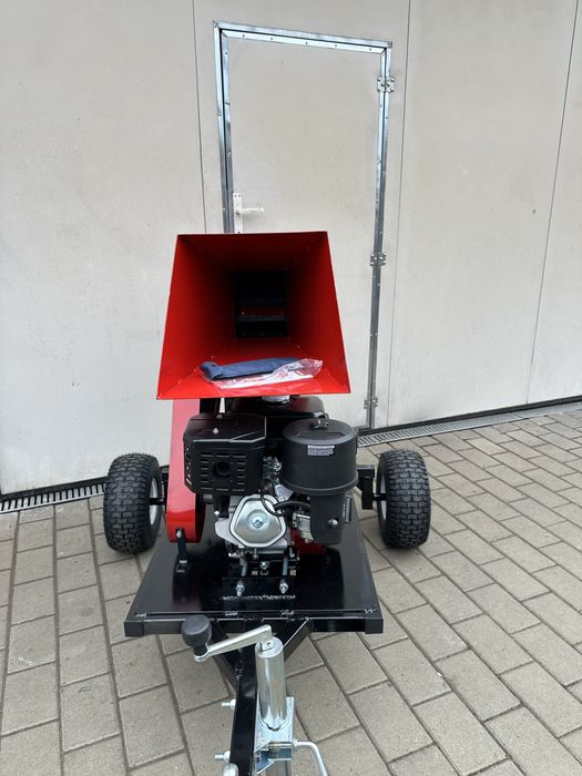 Tocator crengi pe benzina 13CP