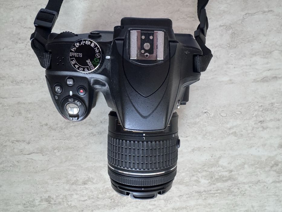 Фотоапарат Nikon D3300 + китов обектив 18-55mm