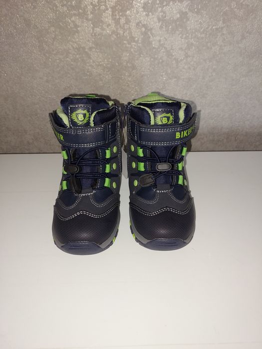 Ботинки зимние новые