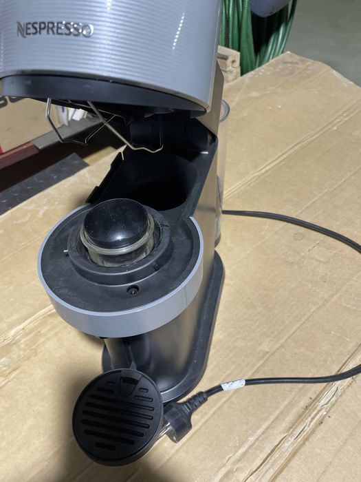 Кафе-машина за капсули Nespresso Vertuo Next