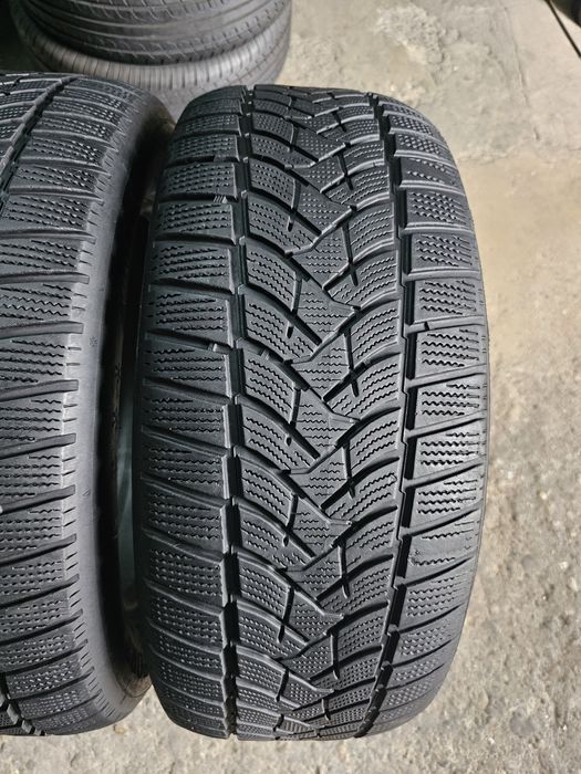 2 anvelope iarna 235 55 17 Dunlop