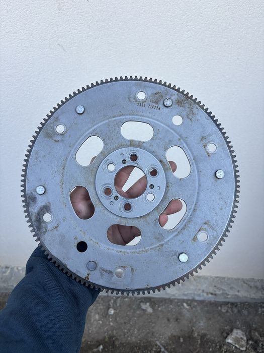 Маховик и Хидро от Peugeot 2008 2023г 1.5 HDI