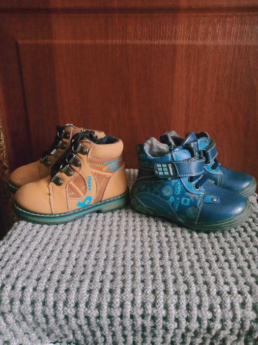 Ботинки на  мальчика   раз 29  1700  раз 29  1000   раз 23  2000