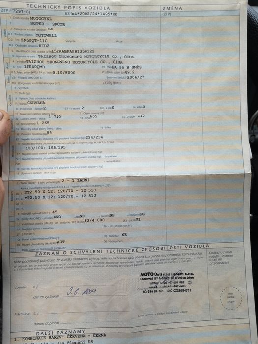 Продавам Скутер със чешки докоменти