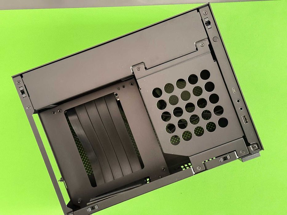 Carcasa SFF Lian Li A4-H2O