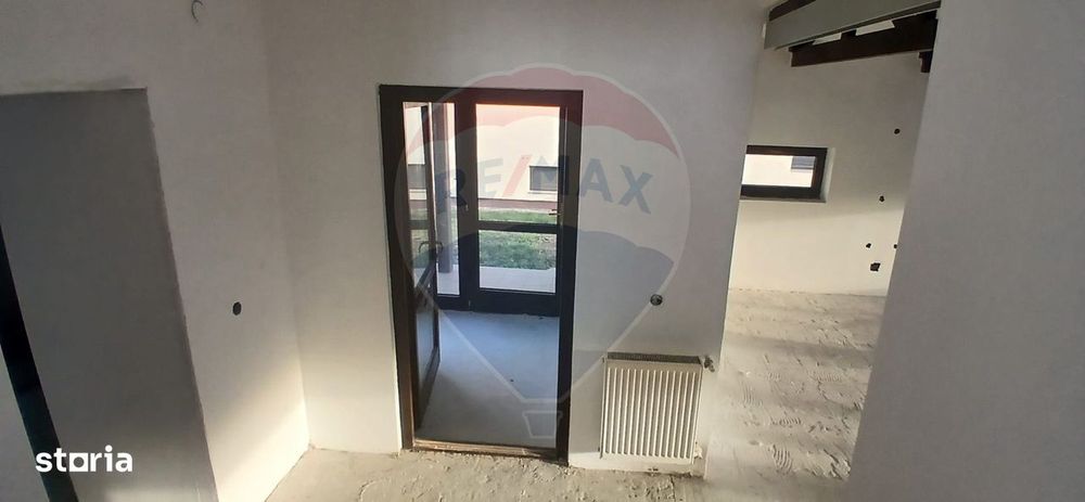 Casa individuala 4 camere cu teren 454 mp cartier privat Crevedia