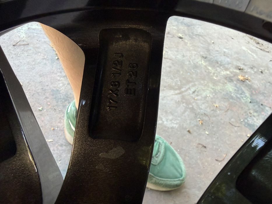 Джанти с гуми 5x108 54.1 EVO