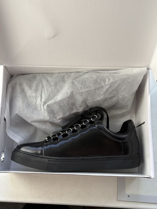 Продается обувь Balenciaga Arena новые.