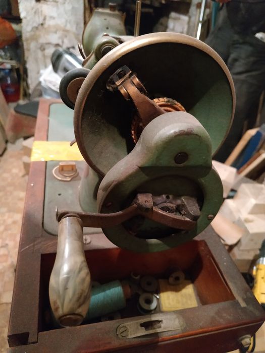 Продам швейную машинку Подольск