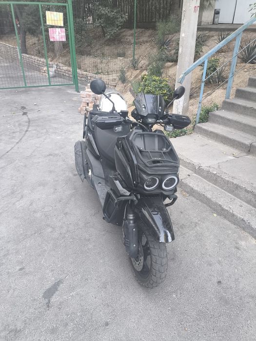 Skuter tank sotiladi rasxodi yoʻq yurib turgan skuter