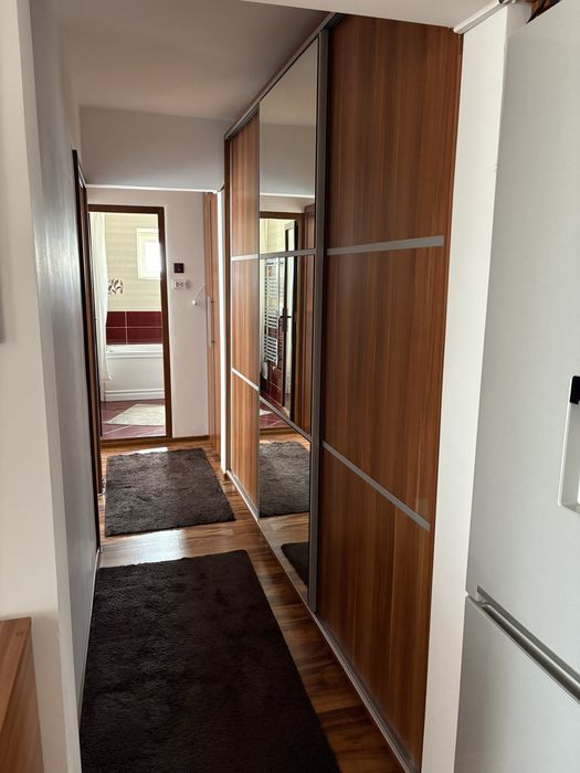 Inchiriez apartament 3 camere