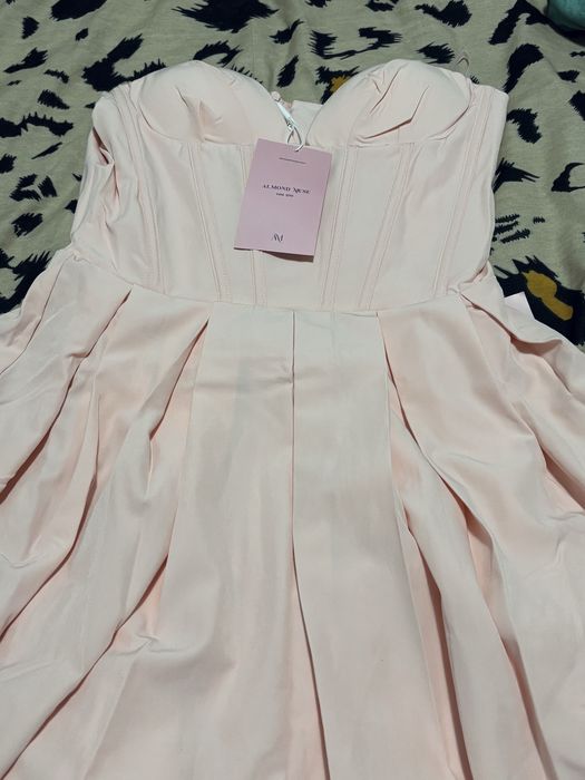 Rochie roz elegantă