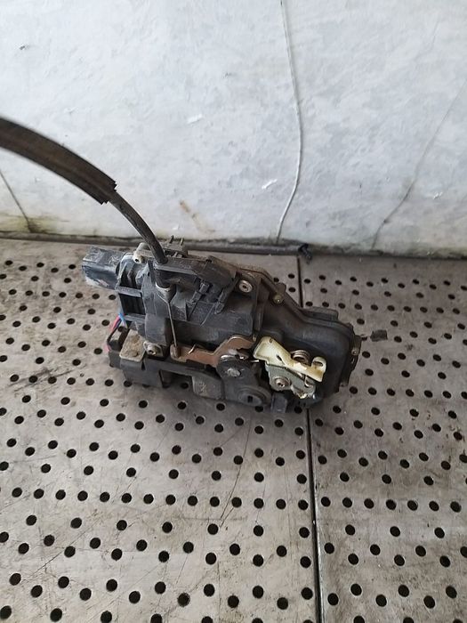 Broasca usa dreapta spate vw golf 4 1j break