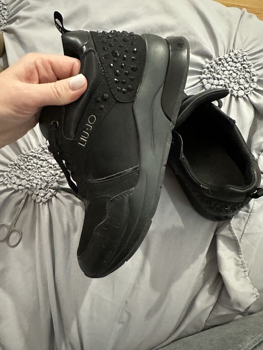 Adidasi liu jo negri cu strasuri