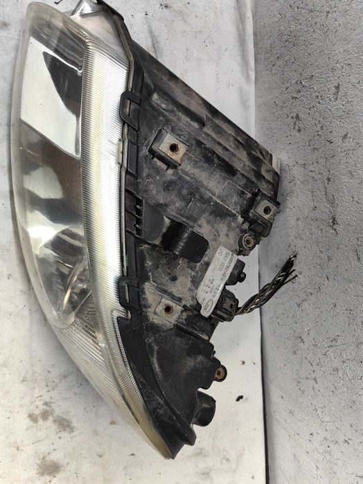 Оригинални   фарове   Chrysler Voyager