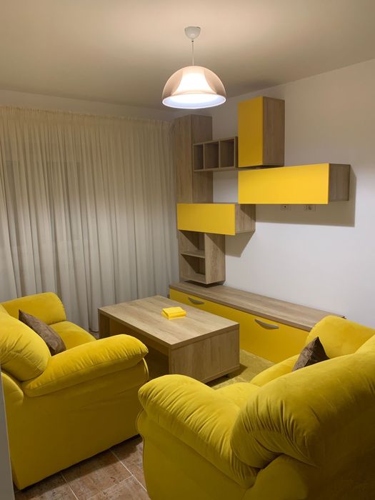 Proprietar, inchiriez apartament 3 camere.